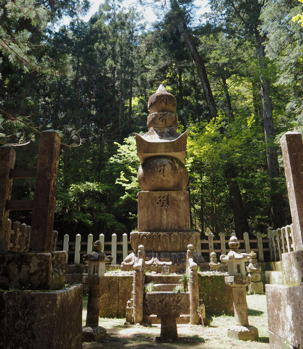 高野山奧之院崇源院塔2