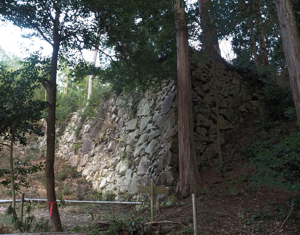 観音寺城御屋形跡南東隅石垣