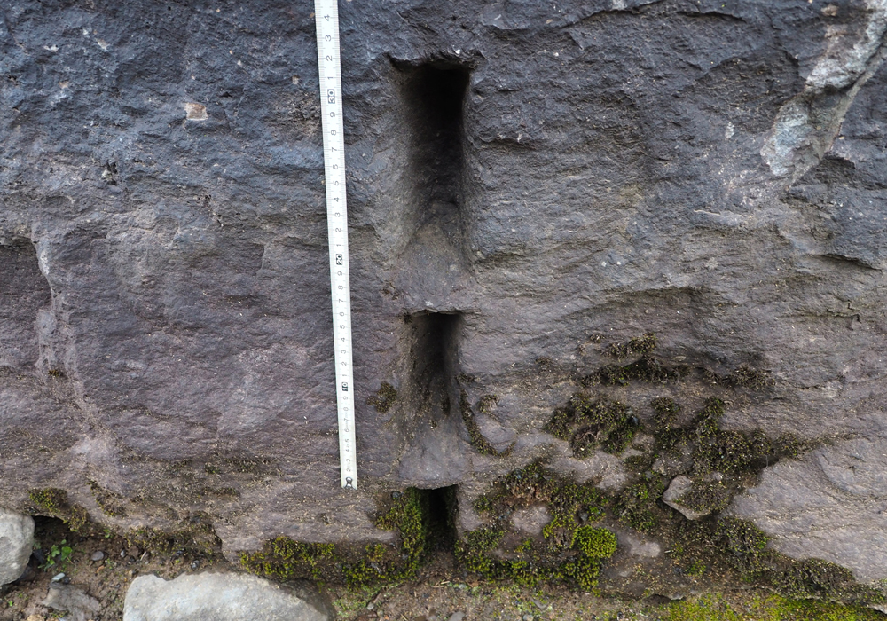 一乗谷朝倉氏遺跡復原町屋矢穴