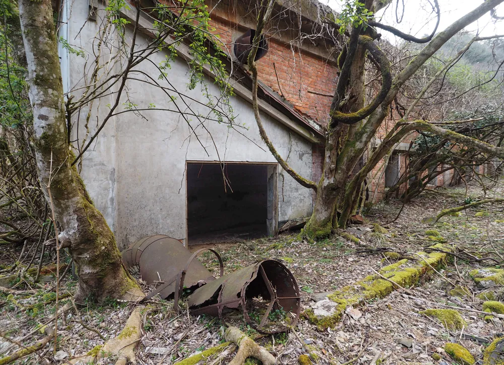 乾燥谷4区 爆薬乾燥場