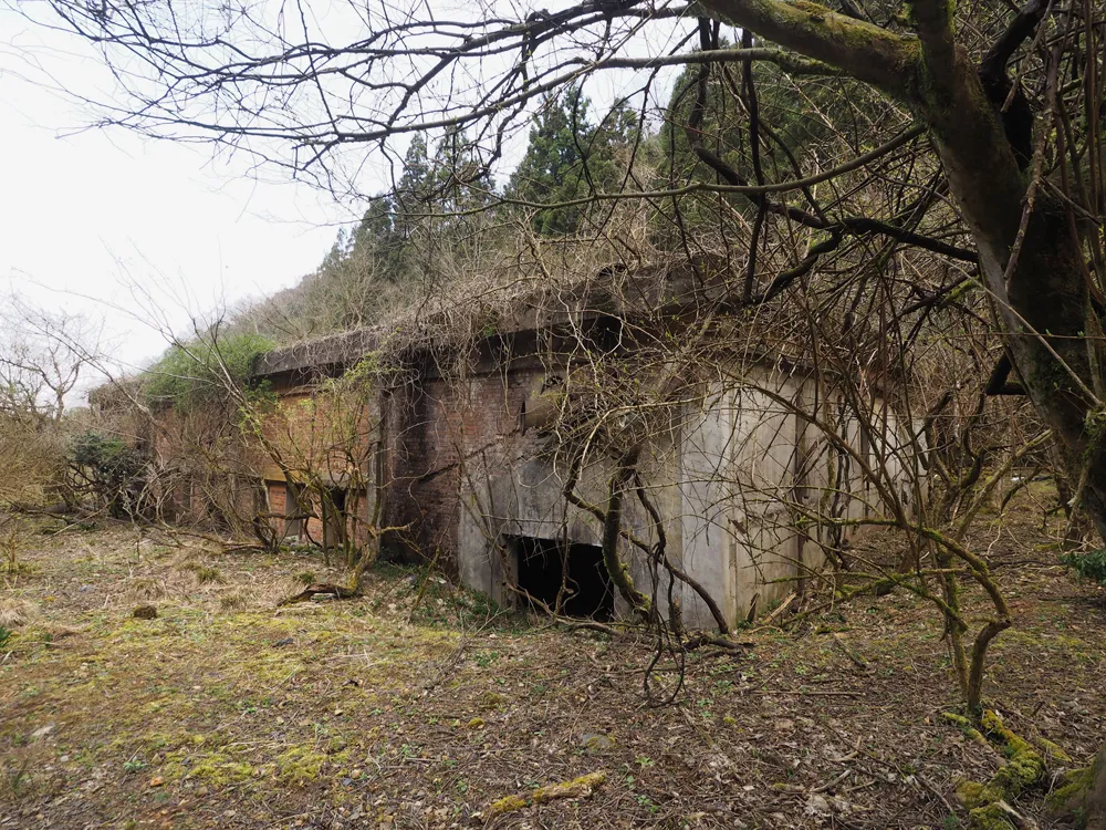 乾燥谷4区 爆薬乾燥場