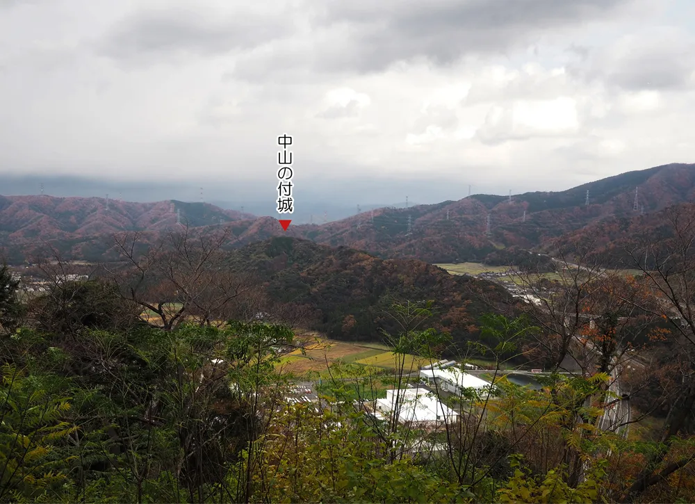 中山の付城遠景国吉城から