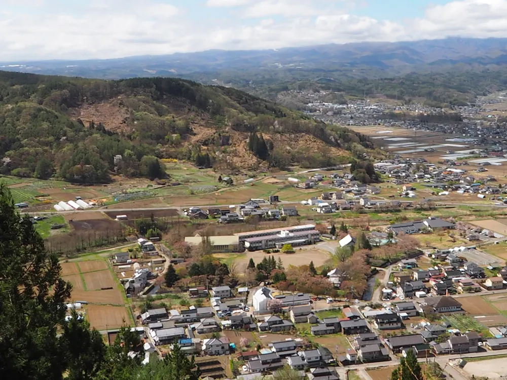 龍岡城展望台から