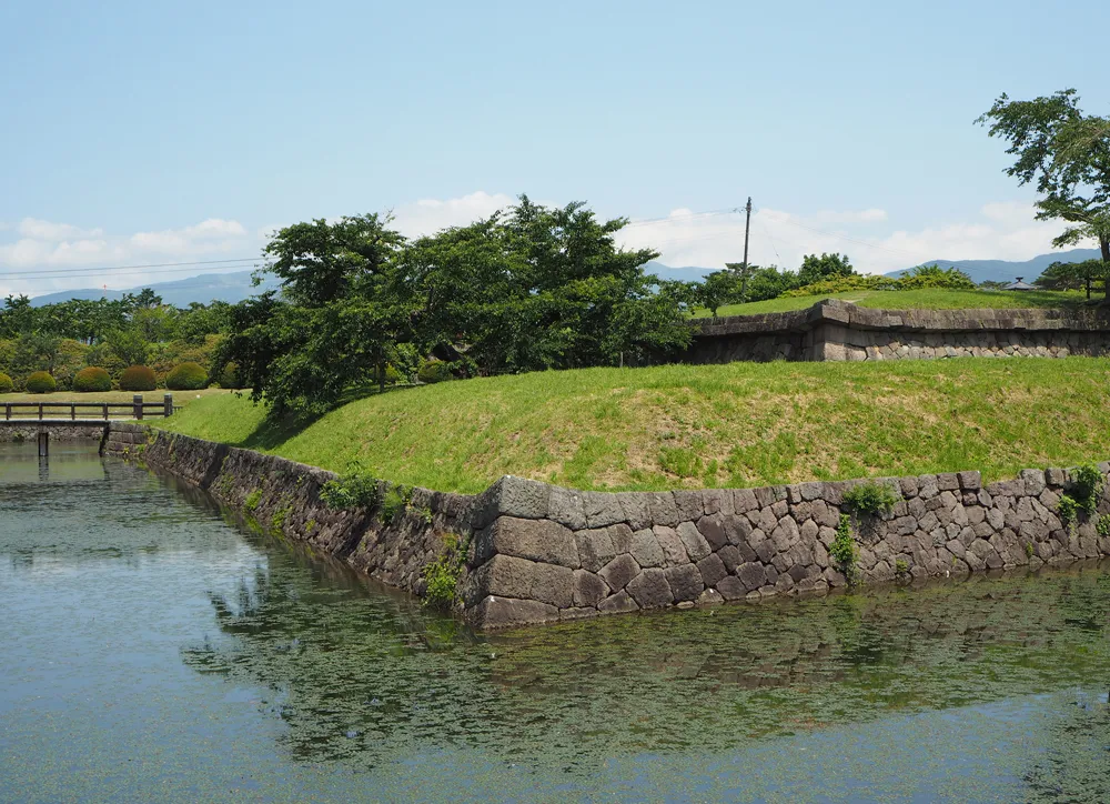 五稜郭 半月堡低重心土塁