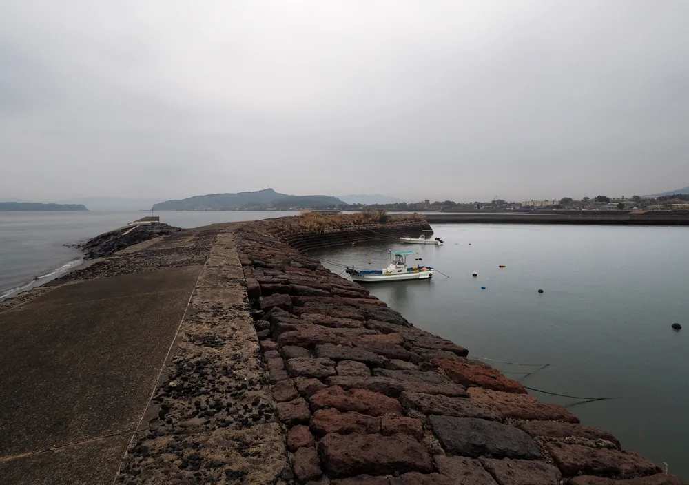 宮ヶ浜港防波堤