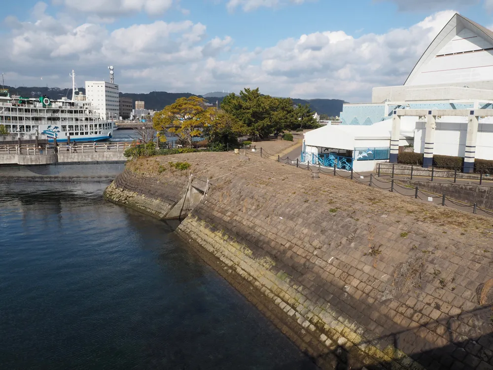 鹿児島旧港施設 新波止・遮断防波堤
