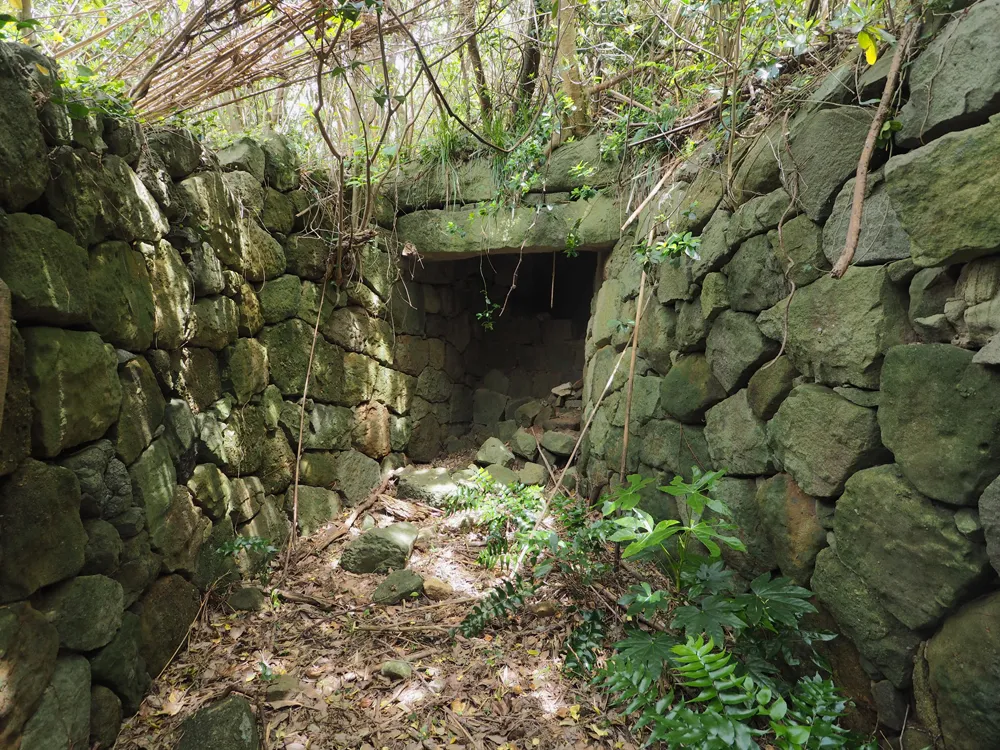 四郎ヶ島台場 四郎ヶ島地区山上(上段)虎口 埋門
