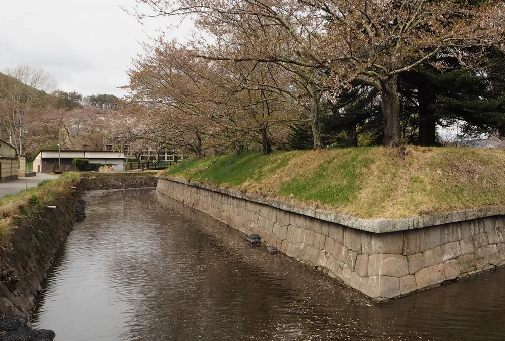 龍岡城